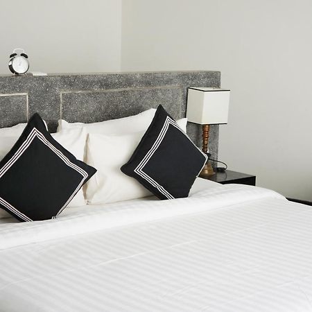 פנום פן Hotel Ofuro מראה חיצוני תמונה