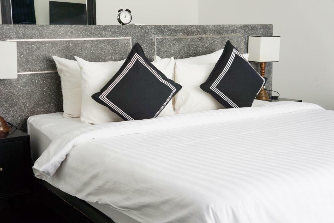 פנום פן Hotel Ofuro מראה חיצוני תמונה